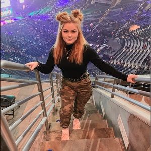 Meet your Posher, Grace